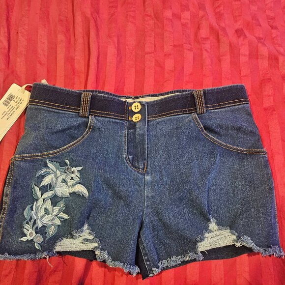 Freddy WR.UP® Floral Denim Low Rise Shorts - Picture 4 of 8